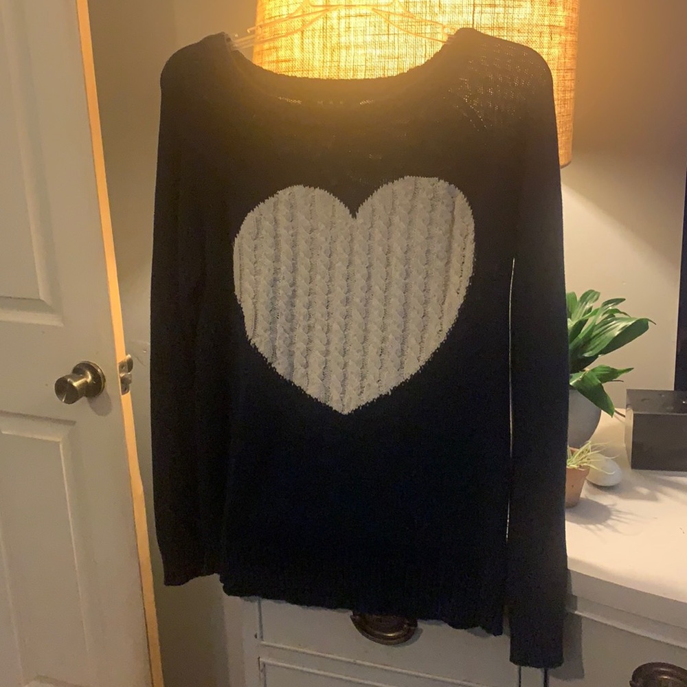 Super cute comfy heart sweater